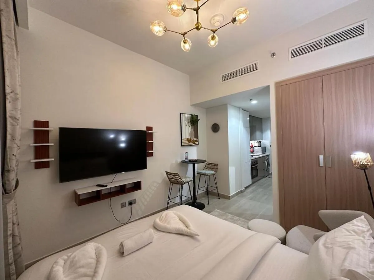 דובאי Studio Designer Azizi 41 דירה